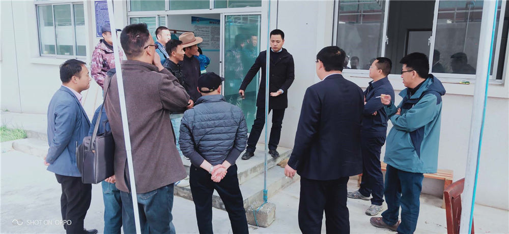 西南督查組在自治區(qū)、日喀則市、吉隆縣、吉隆鎮(zhèn)有關(guān)領(lǐng)導(dǎo)的陪同下對(duì)吉隆鎮(zhèn)污水處理廠檢查工作